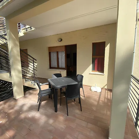 (1) Giovanni Versolatto Apartment *